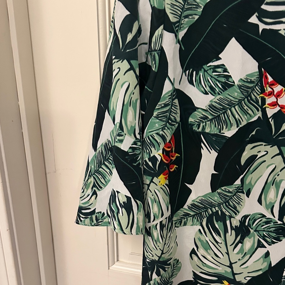 Rachel Zoe Tropical Leaf Kimono - Green, Black & Red Accents - Picture 3 of 3